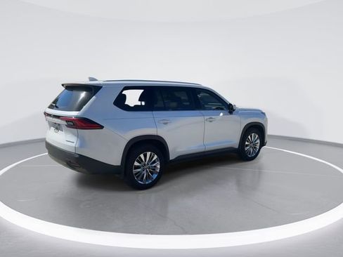 Used 2024 Toyota Grand Highlander AWD image 7
