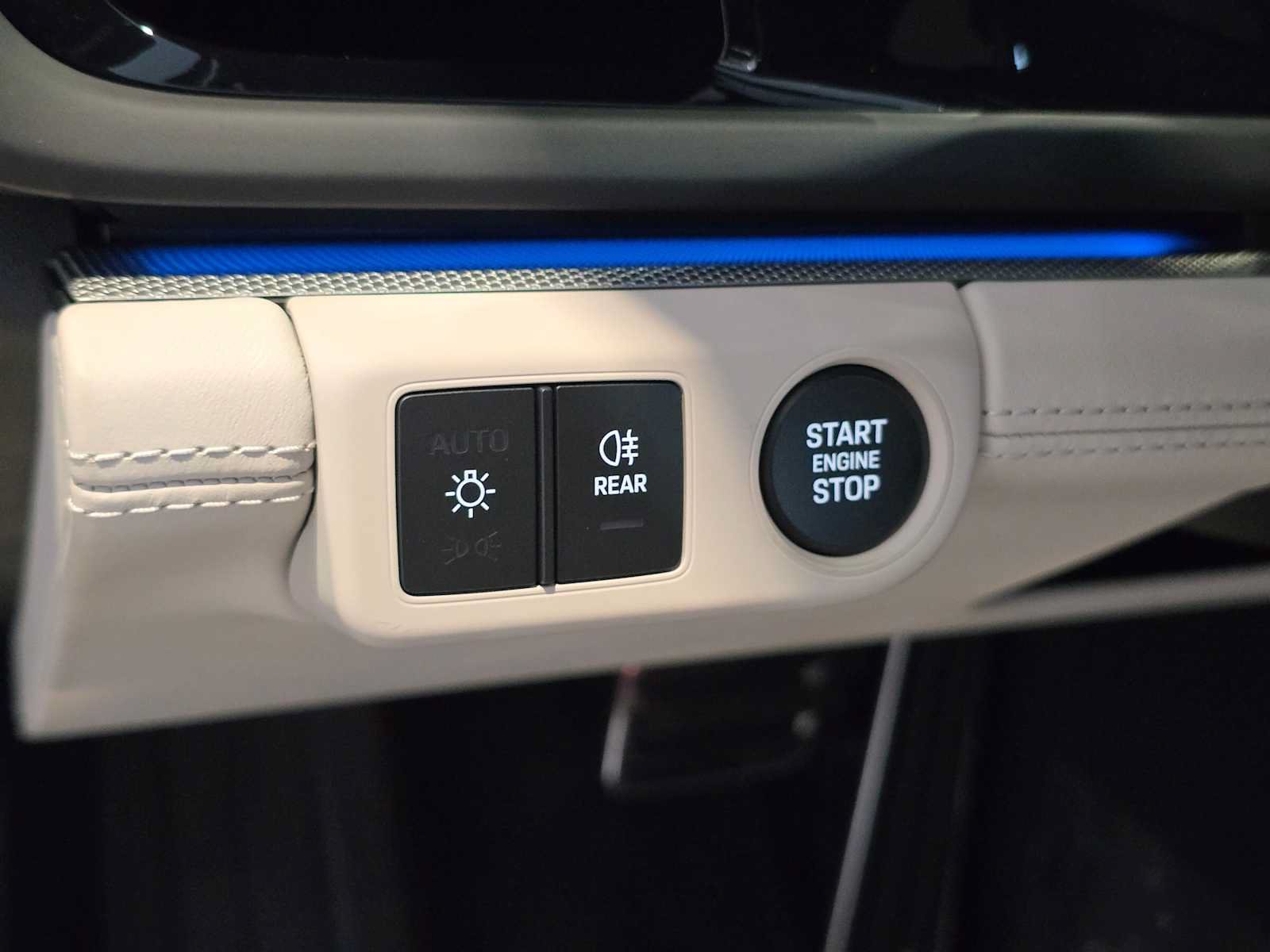 New 2026 Porsche Panamera 4 AWD/4WD image 25