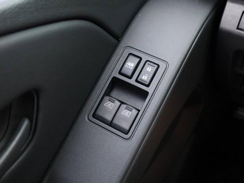 New 2026 Nissan Frontier S image 18