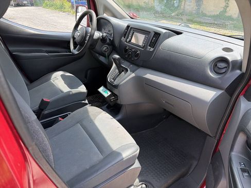 Used 2017 Nissan NV200 SV w/ Technology Package FWD image 12