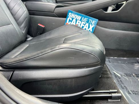 Used 2022 Hyundai Elantra Limited FWD image 47