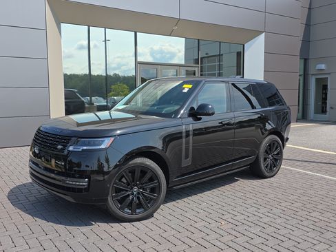Certified 2025 Land Rover Range Rover SE AWD/4WD image 1