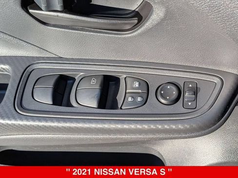 Used 2021 Nissan Versa S FWD image 12