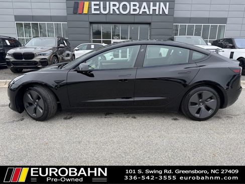 Used 2022 Tesla Model 3 RWD image 2