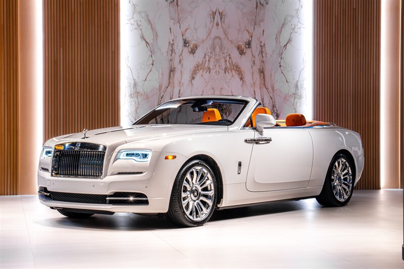 Used 2021 Rolls-Royce Dawn RWD image 2