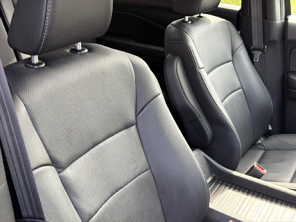 Used 2023 Honda Passport EX-L image 11