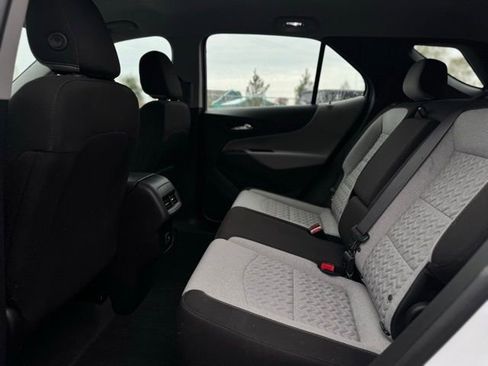 Used 2023 Chevrolet Equinox LS image 17