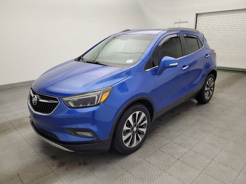 Used 2018 Buick Encore Essence image 2
