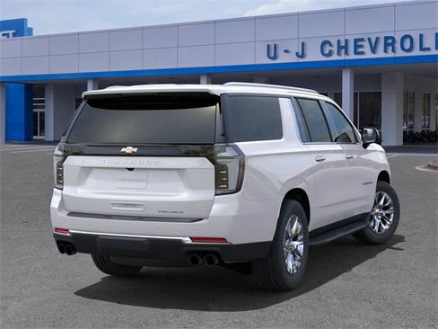 New 2025 Chevrolet Suburban Premier image 4