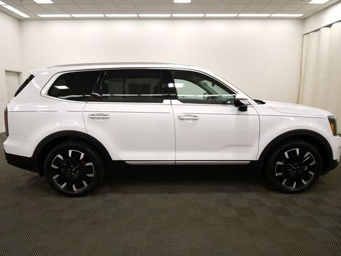 Used 2025 Kia Telluride SX w/ SX Captain's Chair Package image 9