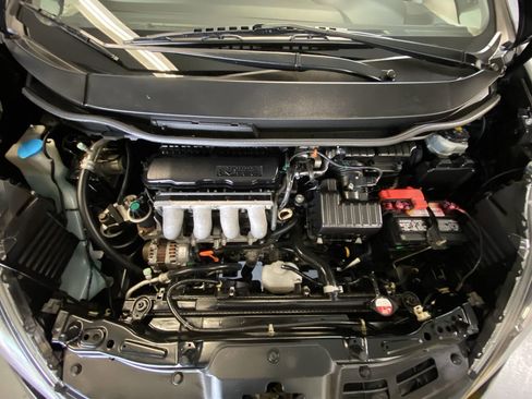 Used 2013 Honda Fit Sport image 23