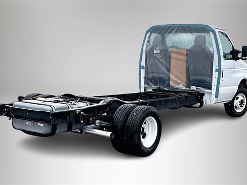 New 2025 Ford E-450 and Econoline 450 Super Duty w/ Power Equipment Group image 20