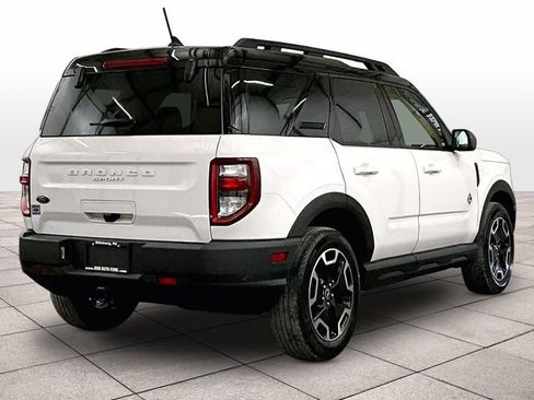 Used 2023 Ford Bronco Sport Outer Banks w/ Tech Package AWD/4WD image 11
