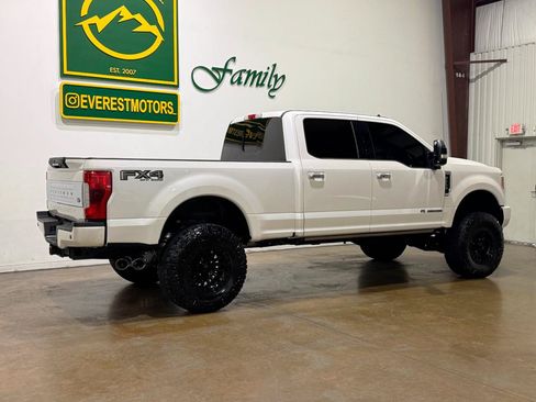 Used 2019 Ford F250 Platinum w/ Platinum Ultimate Package AWD/4WD image 8