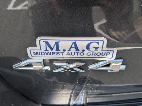 Used 2018 Jeep Grand Cherokee Limited AWD/4WD image 16