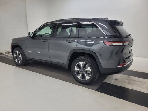 Used 2022 Jeep Grand Cherokee Limited 4xe image 3