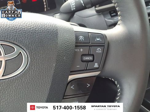 Used 2025 Toyota Camry SE FWD image 19