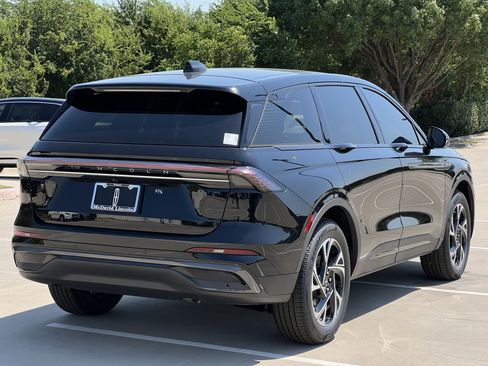 New 2025 Lincoln Nautilus Premier w/ Jet Appearance Package image 9