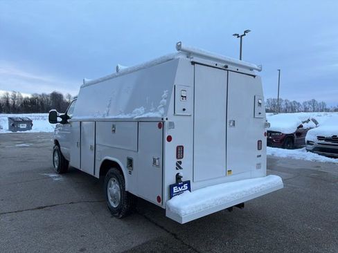 New 2026 Ford E-350 and Econoline 350 Super Duty w/ Power Equipment Group RWD image 6