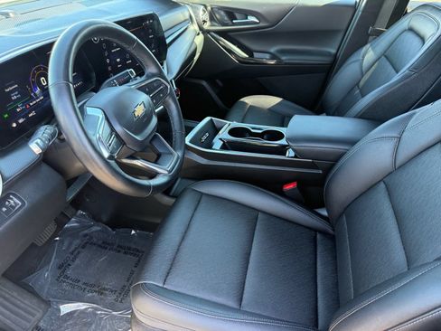 Used 2025 Chevrolet Equinox LT w/ Convenience Package II AWD/4WD image 13