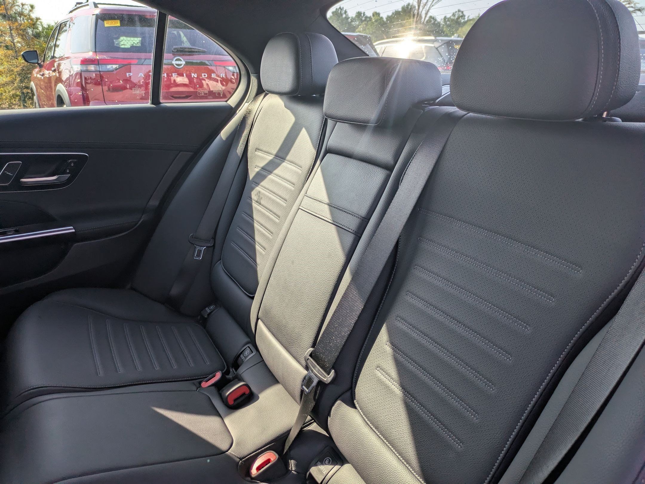 Used 2024 Mercedes-Benz C 300 4MATIC Sedan image 31