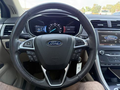 Used 2014 Ford Fusion SE w/ Equipment Group 502A FWD image 18