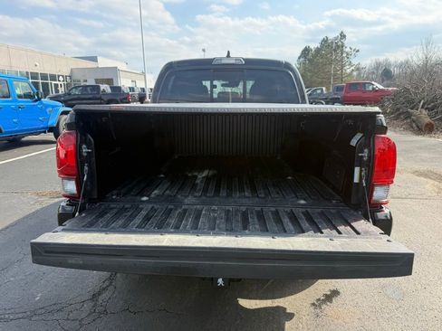 Used 2023 Toyota Tacoma SR AWD/4WD image 35
