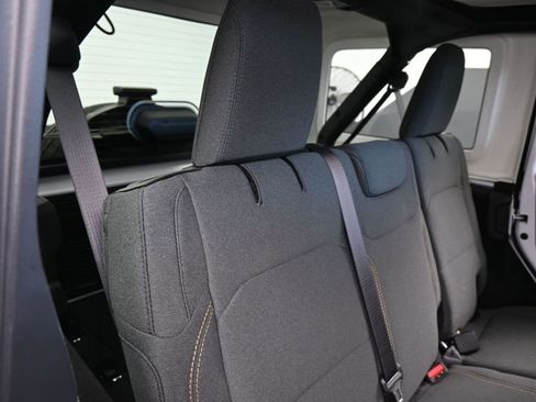 Used 2024 Jeep Wrangler Sport S image 33