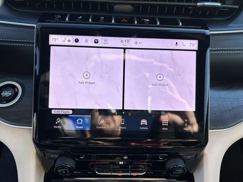 Used 2025 Jeep Grand Cherokee Limited image 20