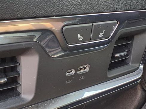 Used 2024 GMC Sierra 1500 Denali Ultimate image 12