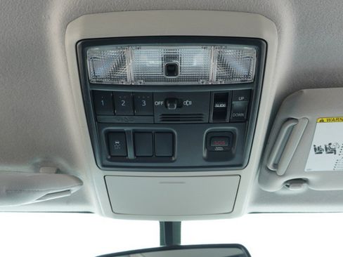 Used 2015 Toyota 4Runner Limited RWD image 27