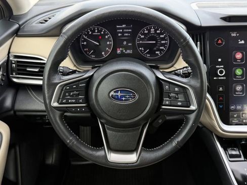 Used 2025 Subaru Outback Limited image 12