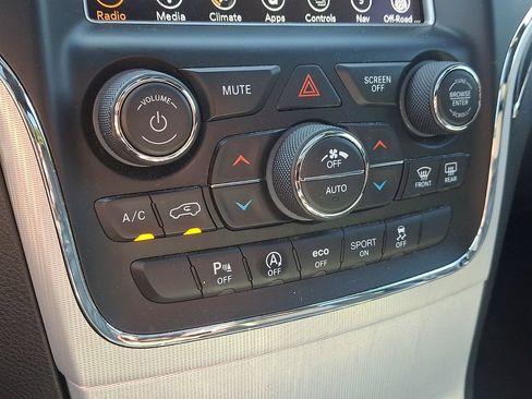 Used 2018 Jeep Grand Cherokee Limited AWD/4WD image 14