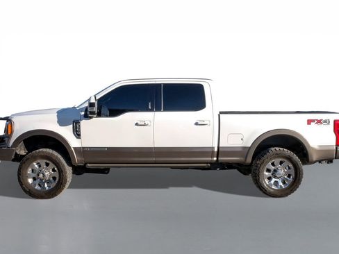 Used 2019 Ford F250 King Ranch w/ King Ranch Ultimate Package image 9