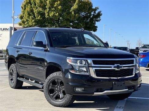 Used 2017 Chevrolet Tahoe LT w/ Luxury Package image 2