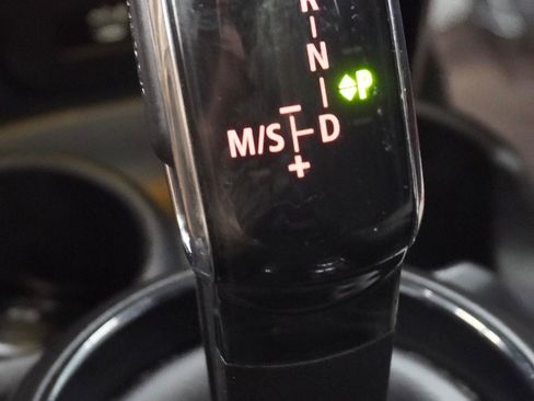 Used 2022 MINI Cooper 4-Door Hardtop FWD image 18