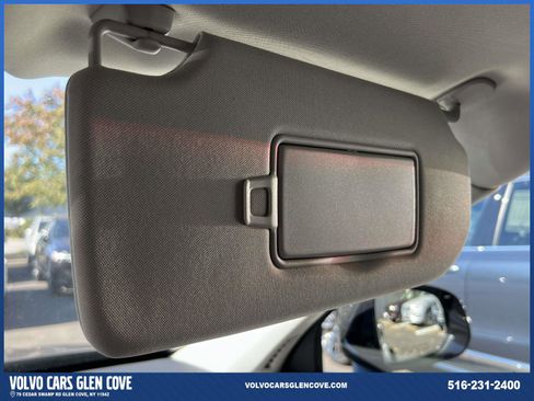 Used 2025 Volvo XC90 B6 Plus image 34