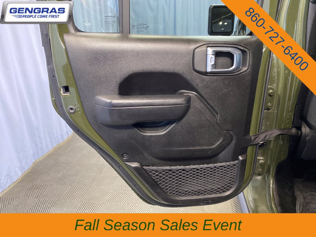 Used 2024 Jeep Wrangler Unlimited AWD/4WD image 23