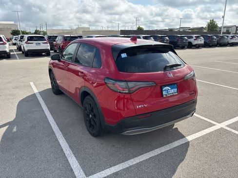 Used 2023 Honda HR-V Sport image 3