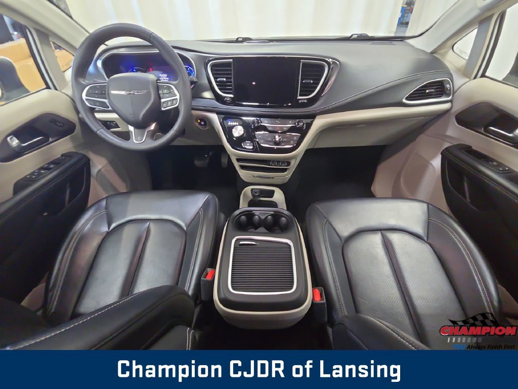 Used 2023 Chrysler Pacifica Touring-L FWD image 26