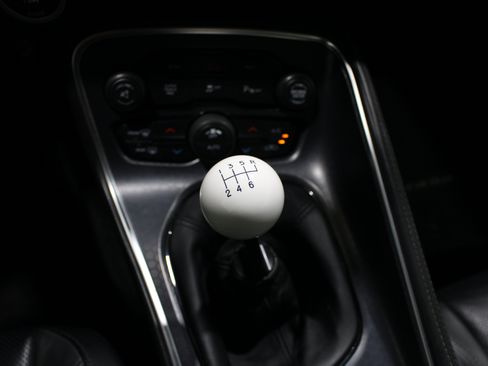 Used 2015 Dodge Challenger R/T Plus RWD image 17