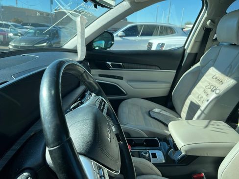 Used 2024 Kia Telluride SX Prestige w/ Towing Package image 13