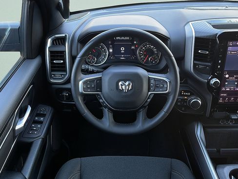 Used 2025 RAM 1500 Big Horn AWD/4WD image 10