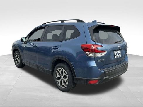 Used 2021 Subaru Forester Premium image 29