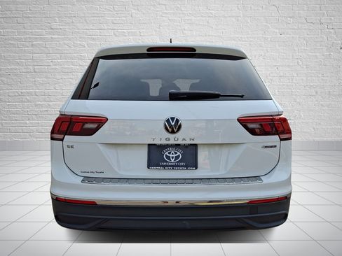 Used 2024 Volkswagen Tiguan SE AWD/4WD image 5