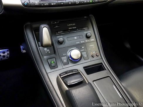 Used 2014 Lexus CT 200h image 21