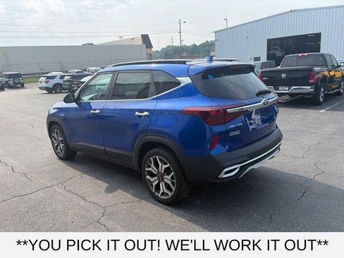 Used 2021 Kia Seltos SX w/ SX Sunroof Package AWD/4WD image 4