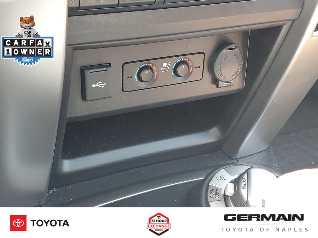 Used 2024 Toyota 4Runner Limited AWD/4WD image 32