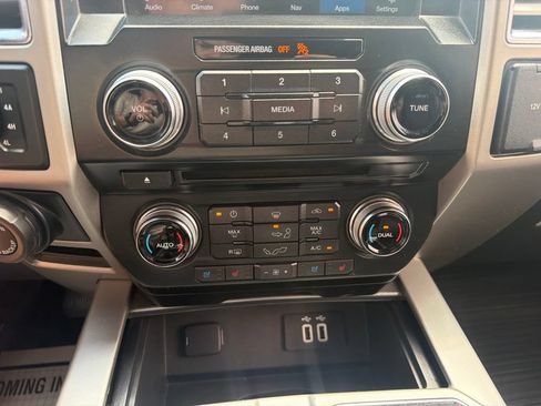 Used 2016 Ford F150 Lariat w/ Equipment Group 501A Mid AWD/4WD image 29