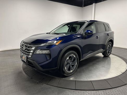 Used 2026 Nissan Rogue SV AWD/4WD image 1
